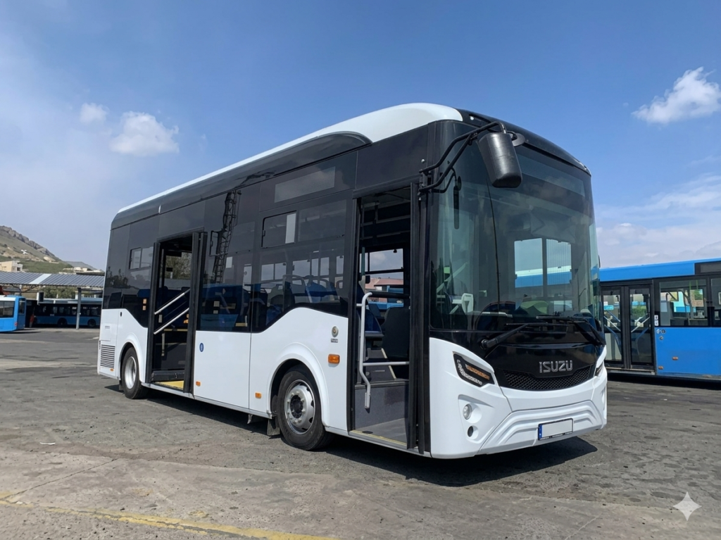 Isuzu Novo Volt side image